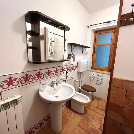 Esmeralda Villa
