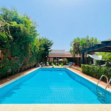 Esmeralda Villa Carini